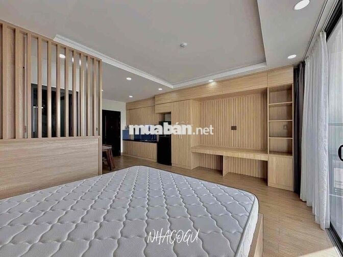 Phòng 35m2_ Studio ban công lớn_