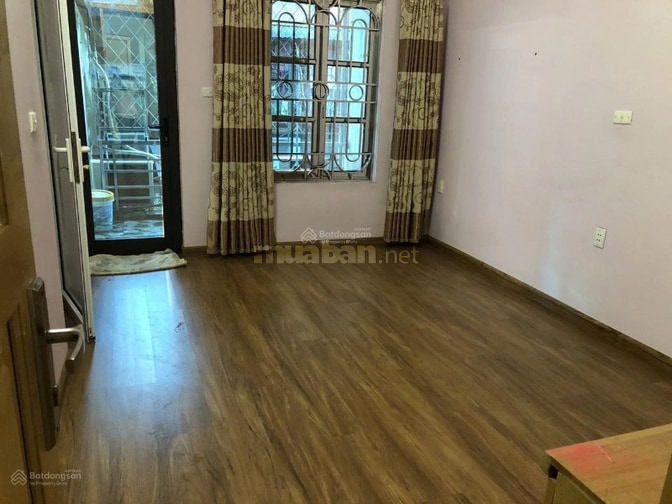 Cho thuê Nhà Tập thể 100m gồm 3 ngủ ở Phố Võ Thị Sáu