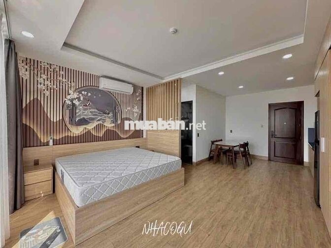 Phòng 35m2_ Studio ban công lớn_