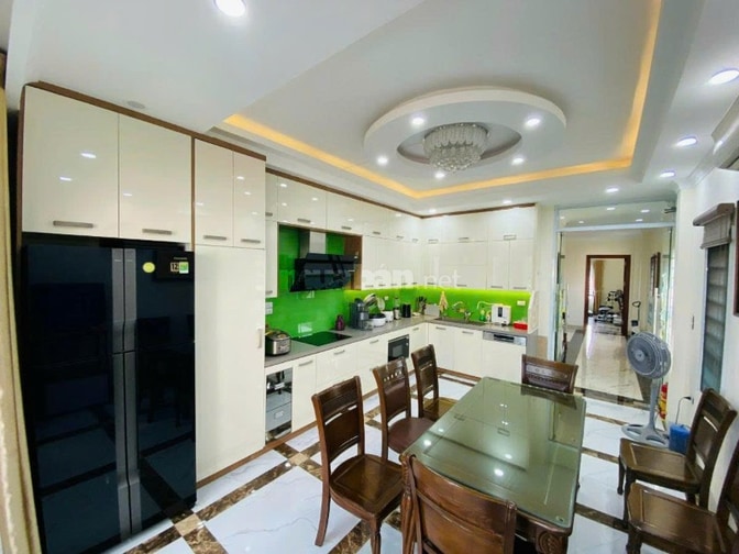 Mặt hồ Bồ Đề, 90m2, 7 tầng thang máy, kinh doanh, văn phòng,  26 tỷ