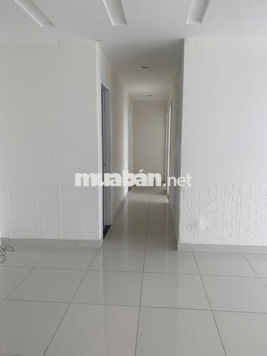 Chính chủ cho thuê căn hộ 138m2 3pn 3wc tầng cao view thoáng giá tốt