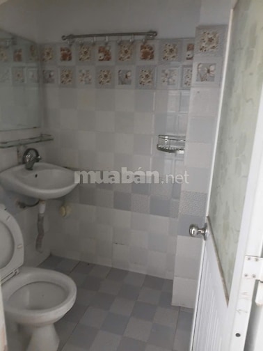 Hưng Phú P.Chánh Hưng gần cầu Nguyễn Tri Phương 2PN nhà trống ở liền