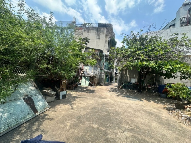 CHO THUÊ 1.000m2 Đất trống. Hẽm LÊ TRỌNG TẤN. Tân Phú