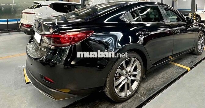Mazda 6 Premium 2.0 2018 Đen 60.000km