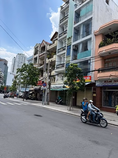 Bán nhà mặt tiền đoàn văn bơ.P13.Q4,dt:6.5x7m,giá:8tỷ