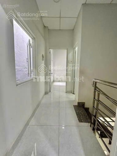 Ngay chủ bán nhà trệt, lầu, DTSD : 60mv Đường LH Phong, Q 10, 4,6 tỷ