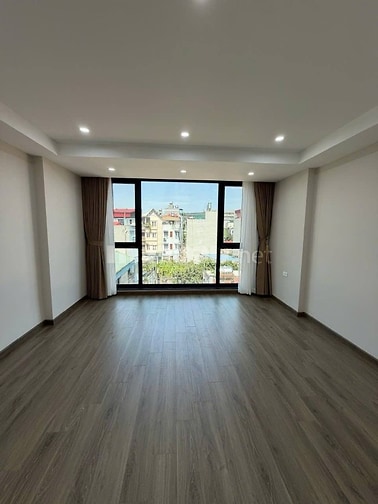 Bán nhà Bồ Đề 35m2 x 5 tầng đẹp, ngõ ngắn