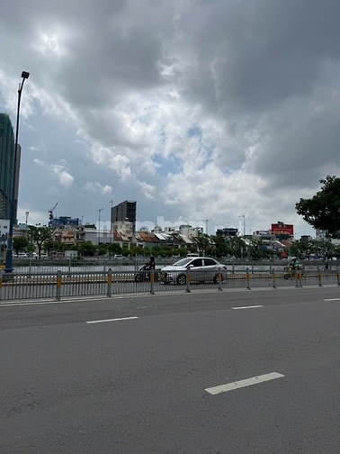 Bán nhà 2 mặt tiền 69 vĩnh hội P.Khánh Hội,dt:4x20m,giá:24.9tỷ(4lầu)