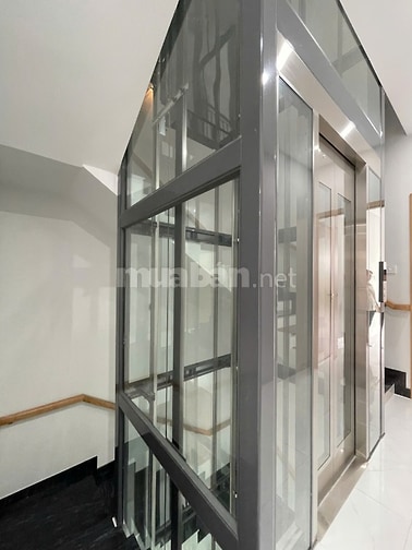 Bán nhà mới 5 tầng MT Gia Phú có thang máy