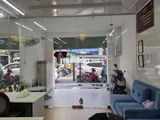 Cho thuê nhà MẶT TIỀN HUỲNH VĂN BÁNH ,Phú Nhuận Cho kinh doanh ăn uống