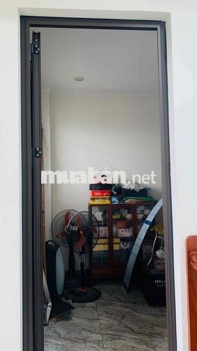 vì lý do công việc cần bán căn nhà 4,5 tầng. diện tích 30m2.
