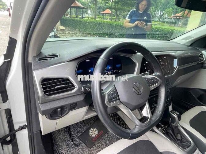 Volkswagen T-Cross 2023 Luxury 1.0 AT - 14000 km