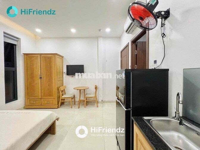 STUDIO FULL NỘI THẤT - NGAY BỐN XÃ - THANG MÁY - GIỜ GIẤC TỰ DO