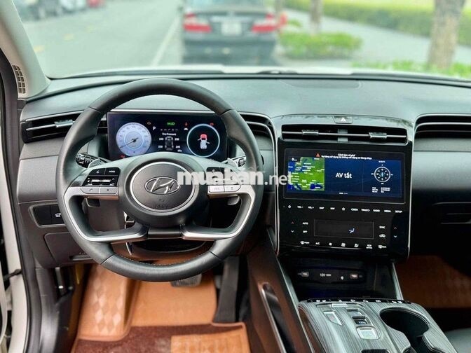 Hyundai Tucson Fun Dầu Số bấm 90000 km Trắng
