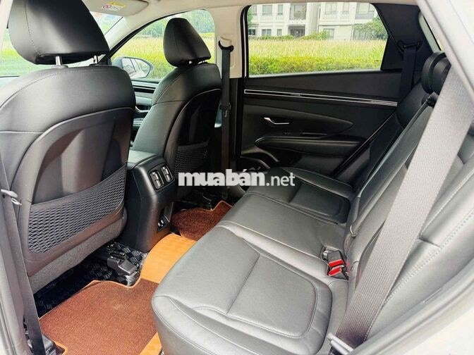 Hyundai Tucson Fun Dầu Số bấm 90000 km Trắng