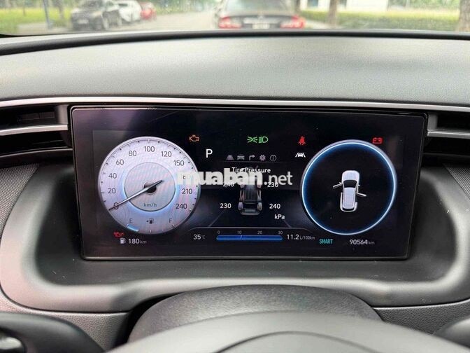 Hyundai Tucson Fun Dầu Số bấm 90000 km Trắng