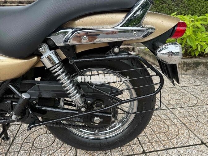BAJAJ CRUSUE 220cc 2017 Vàng đồng 2700 km