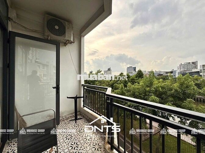 Phòng trọ quận 1 đầy đủ nội thất ban công view sông. Gần chợ Tân Định