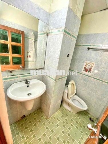 PHÒNG TRỌ CỬA SỔ THOÁNG - FULL NỘI THẤT NGAY CHỢ HOÀNG HOA THÁM