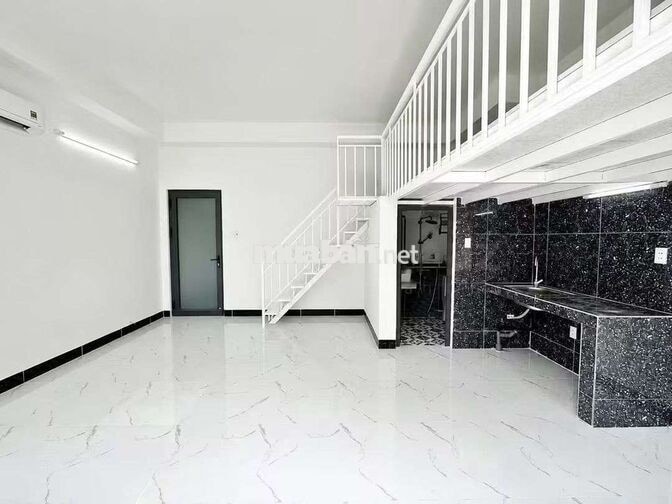 Căn Hộ Duplex Ban Công 40m2 Đầy Đủ Nội Thất - Ngay Hoàng Văn Thụ
