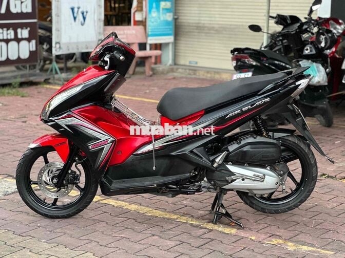 Honda Airblade 125 2015 Đỏ đen - Chính chủ ký giây