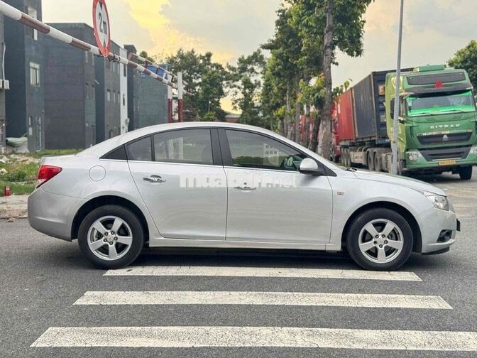 Chevrolet Cruze LT 2017 Số sàn Bạc