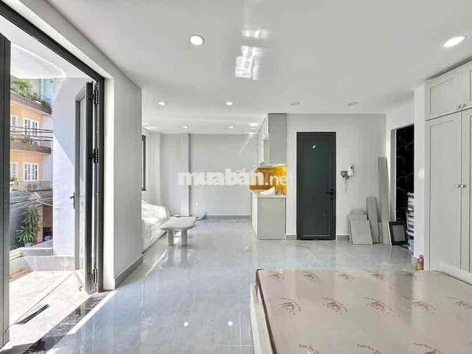 Căn Hộ Studio Ban Công Mới 100% - Ngay Bờ Kè Hoàng Sa - Chợ Tân Định