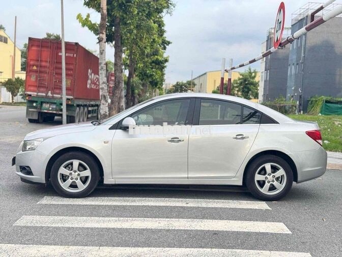 Chevrolet Cruze LT 2017 Số sàn Bạc