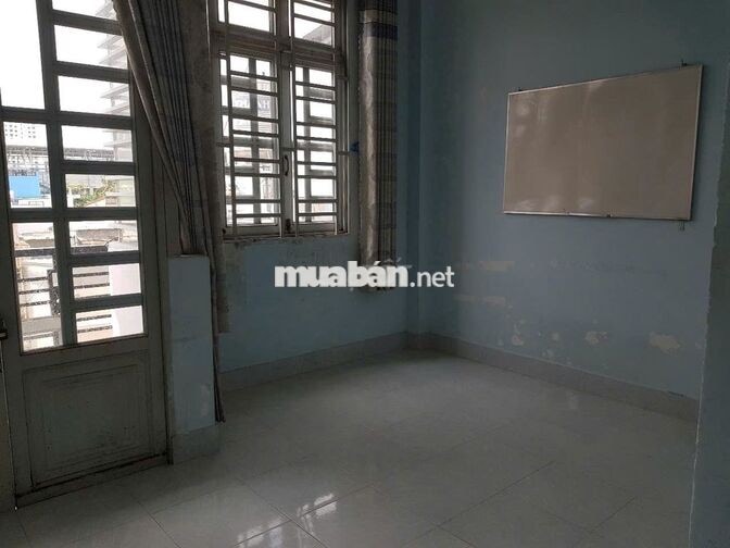 Cho thuê 1 phòng lầu 2 trong nhà hẻm xe hơi P.Thạnh Mỹ Tây(P.22 cũ) 