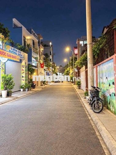 Nhà 50m2 hẻm xe hơi luỹ Bán bích sát Đầm Sen