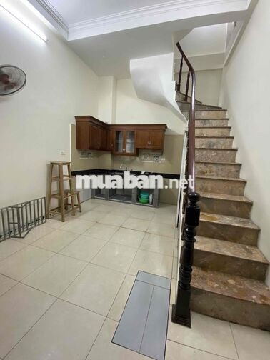 cho thuê nhà riêng 20m2 x 4 tầng 1 tum 3PN : Ngõ 49 Vân Đồn - Bạch Đằn