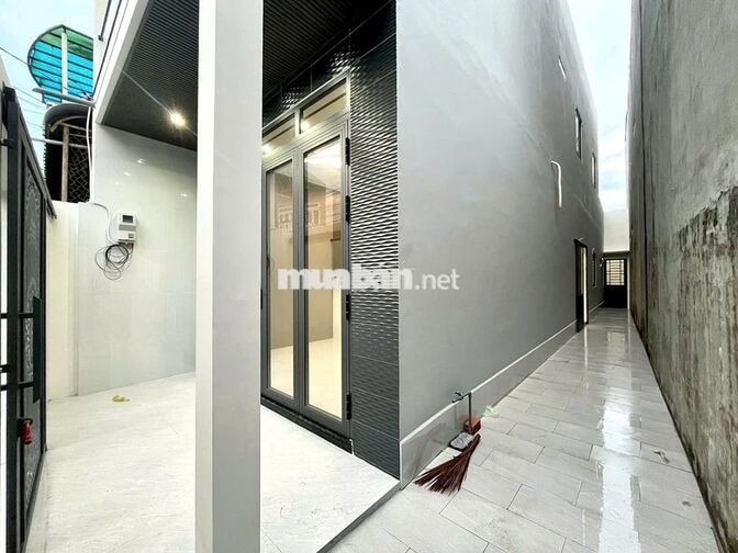 BÁN 2 CĂN NHÀ CHỈ 3 TỶ 150 (1 NHÀ TRỆT LẦU MỚI ĐẸP + 1 NHÀ CẤP 4 MỚI)