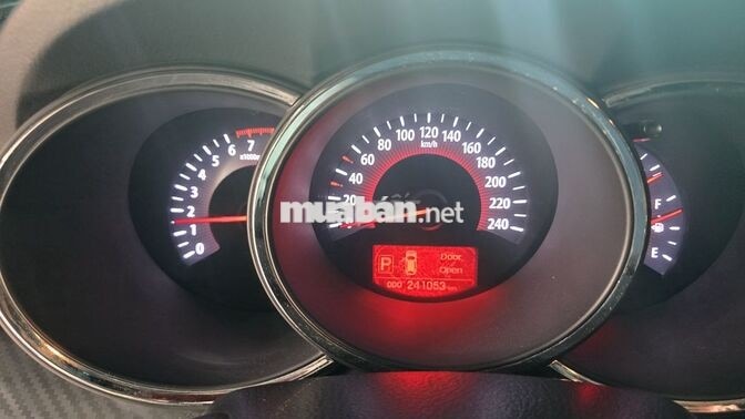 KIA Sorento 2010 Bạc 7 chỗ 241.053 km