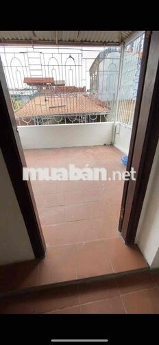 cho thuê nhà riêng 20m2 x 4 tầng 1 tum 3PN : Ngõ 49 Vân Đồn - Bạch Đằn