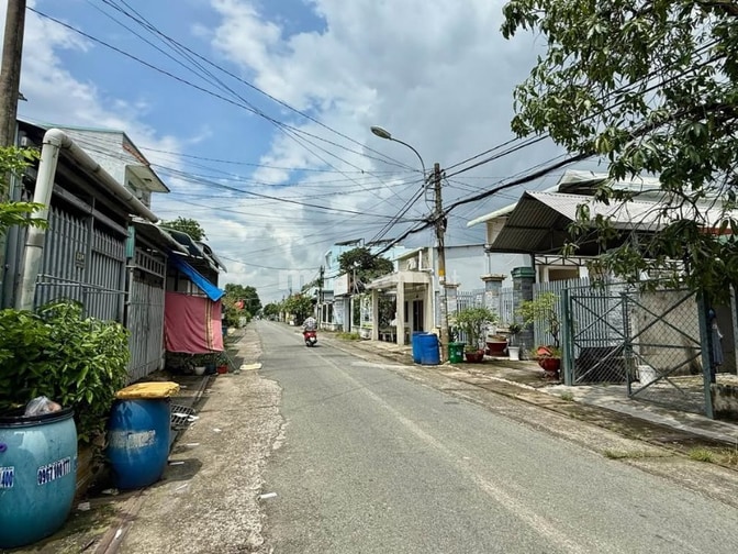 Bán lô đất 244m2(6x41) SHR đường Hồ Văn Tắng, Tân Phú Trung,1.1 Tỷ