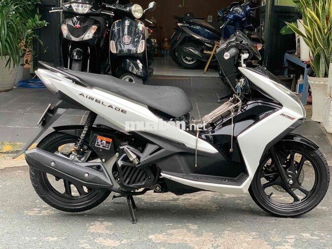 Honda Air Blade 2015 Trắng đen