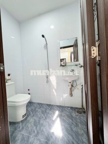 PHÒNG TRỌ - GẦN ĐH BÁCH KHOA TP.HCM - VẠN HẠNH MALL