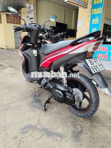 Yamaha Luvias Fi 11 ngàn km Đỏ đen Đồng Nai