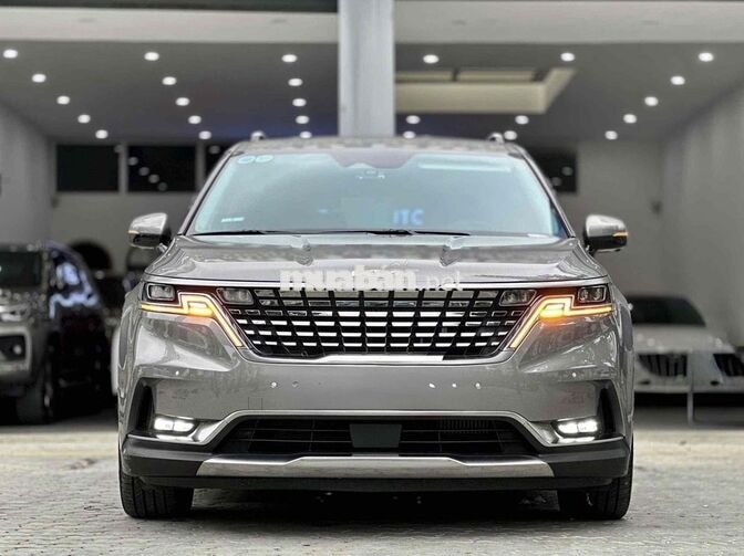 Siêu lướt KIA CARNIVAL 2.2D SIGNATURE 7S 2024 Xám
