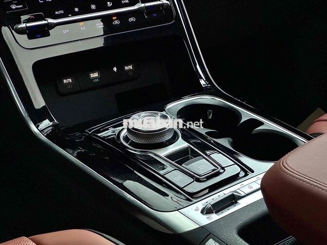 Siêu lướt KIA CARNIVAL 2.2D SIGNATURE 7S 2024 Xám