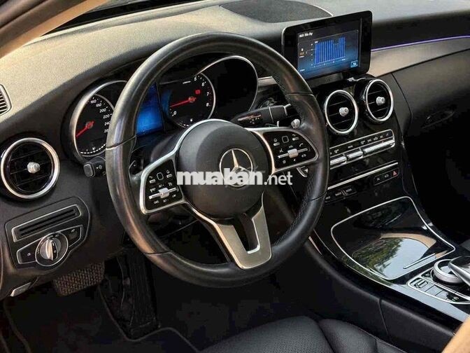 Mercedes C180 AMG 2021 Đen 30000 km