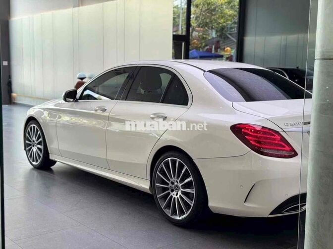Mercedes C300 AMG 2017 Trắng 80000 km