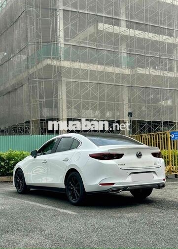 Mazda 3 2020 1.5L Luxury - 62000 km