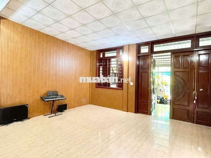 cho thuê nhà sân vườn lộ ô tô Huỳnh Phan Hộ