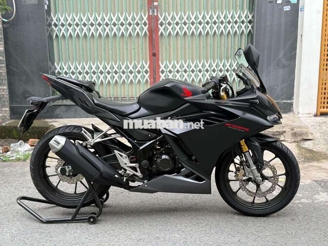 Honda CBR150R ABS