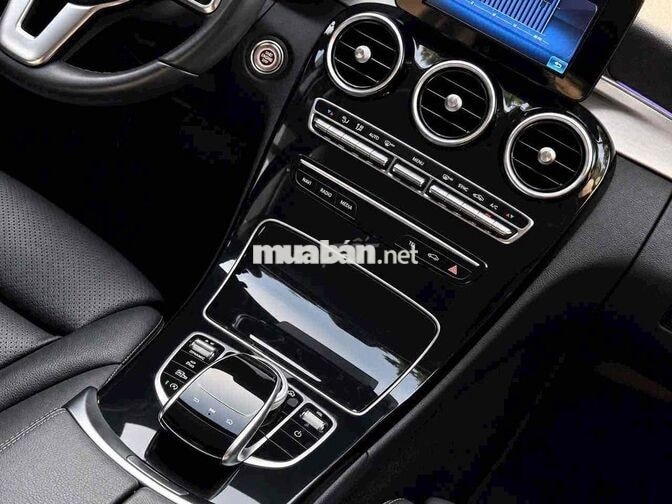Mercedes C180 AMG 2021 Đen 30000 km