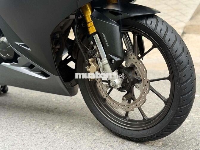 Honda CBR150R ABS