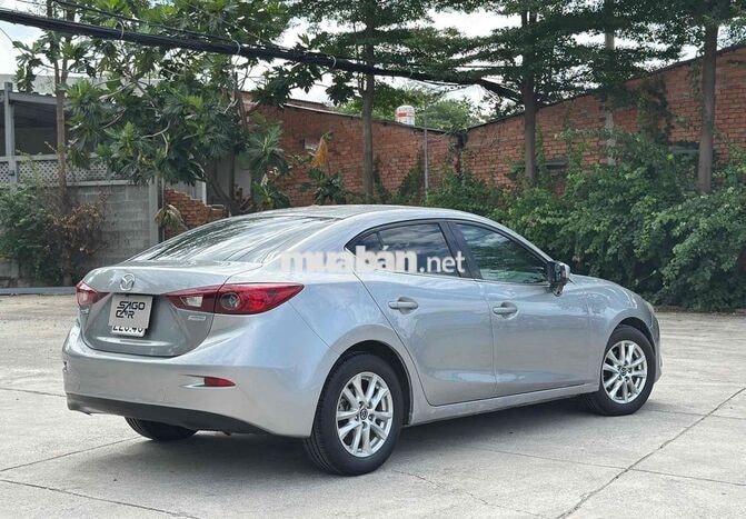Mazda Mazda 3 1.5L 2016 Xám 110.000 Km