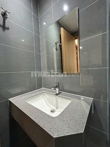 Diamond Boulevard 2PN 1WC tầng 27 - full nội thất & điện máy mới 100% 