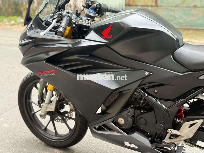 Honda CBR150R ABS